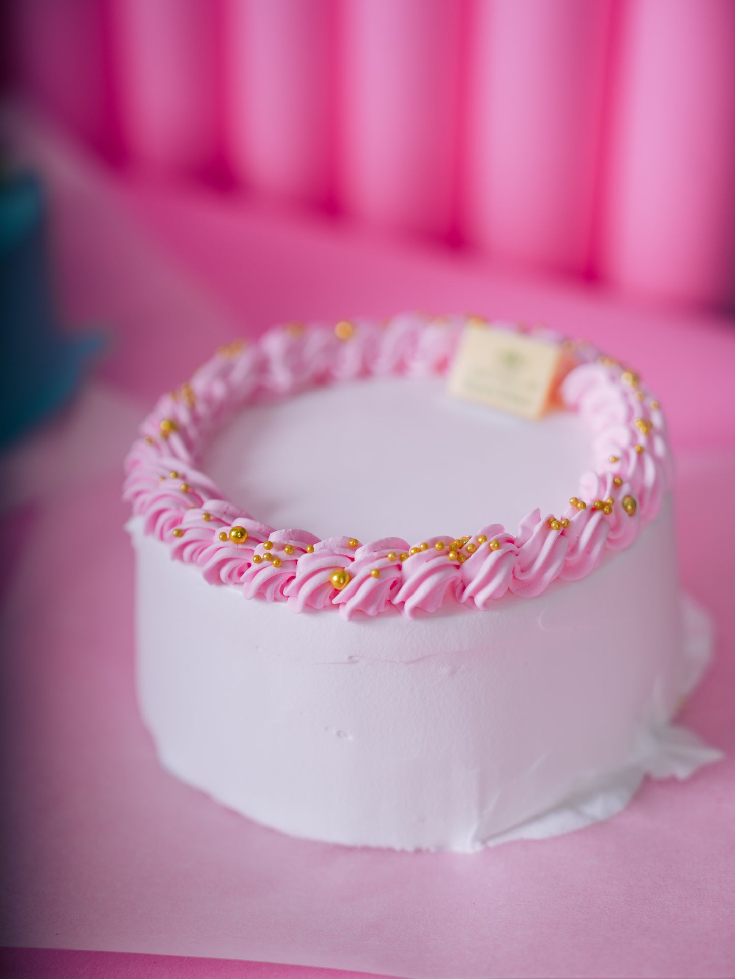 Pinky Mini-Cake