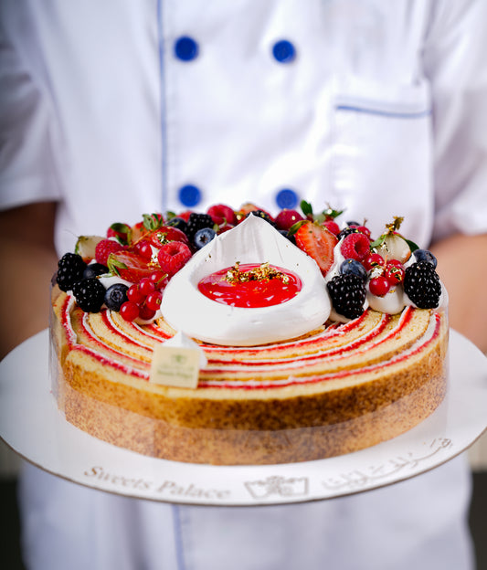 Strawberry swiss roll round cake