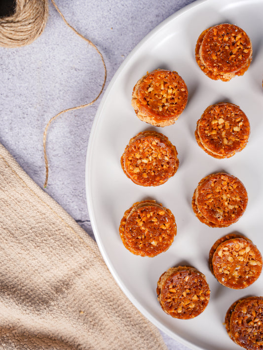 Moroccan petit four cheese caramel with sesame