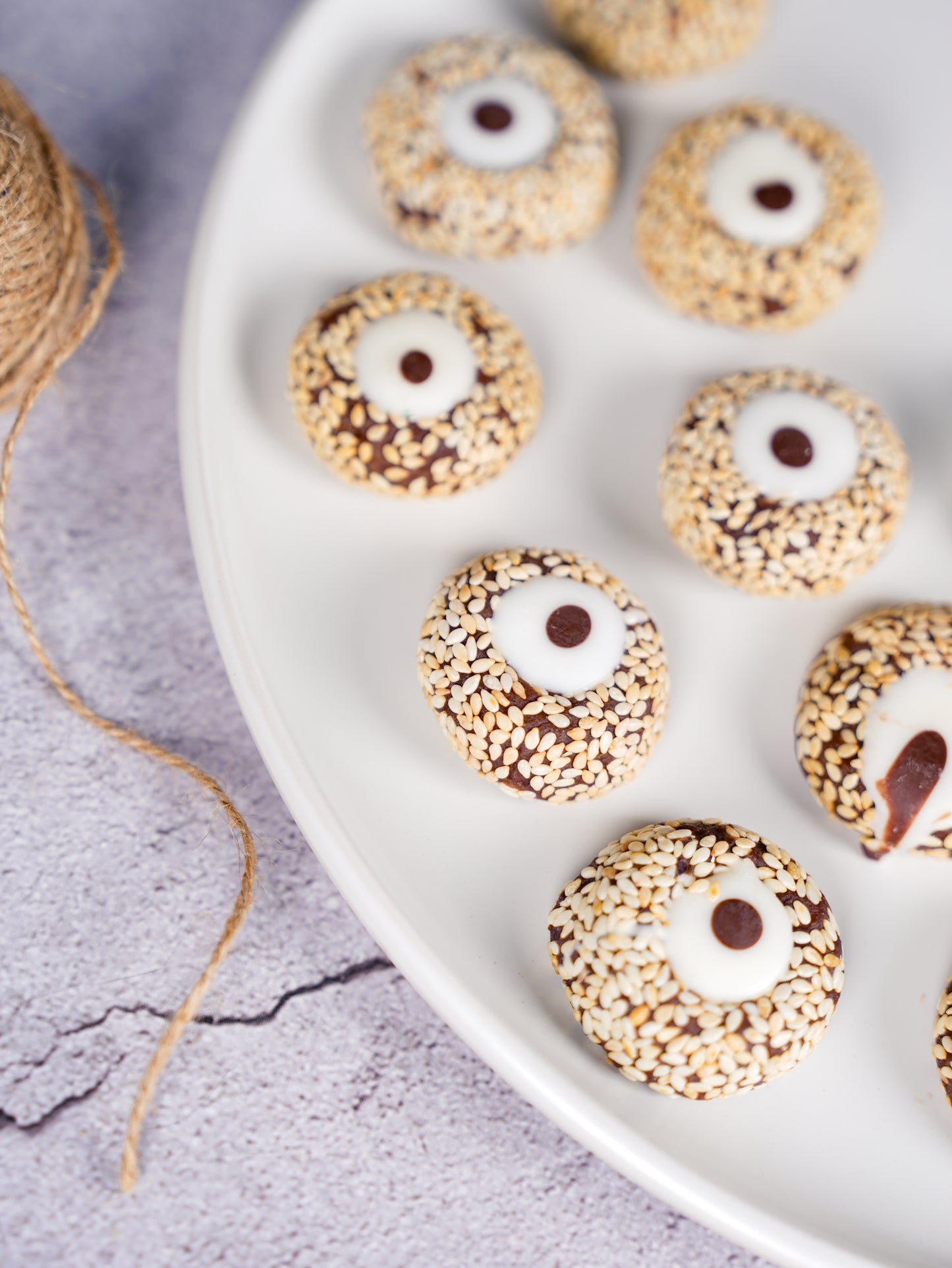 Petit four Moroccan dates chocolate